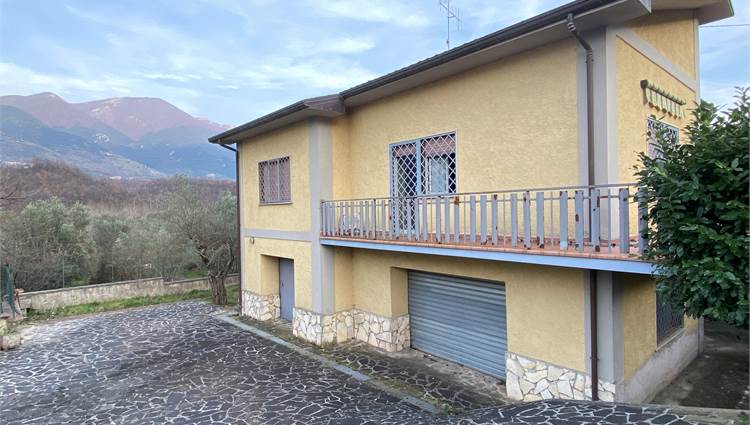 ESTERNO