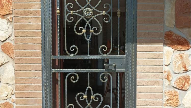 PARTICOLARE